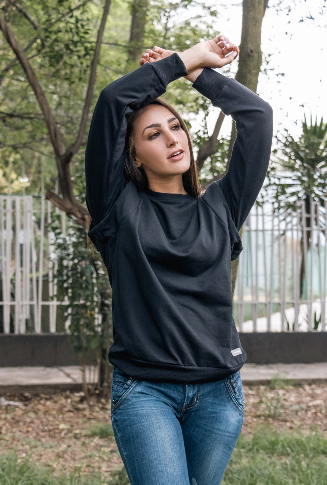Sudadera Sweater Basic Negro